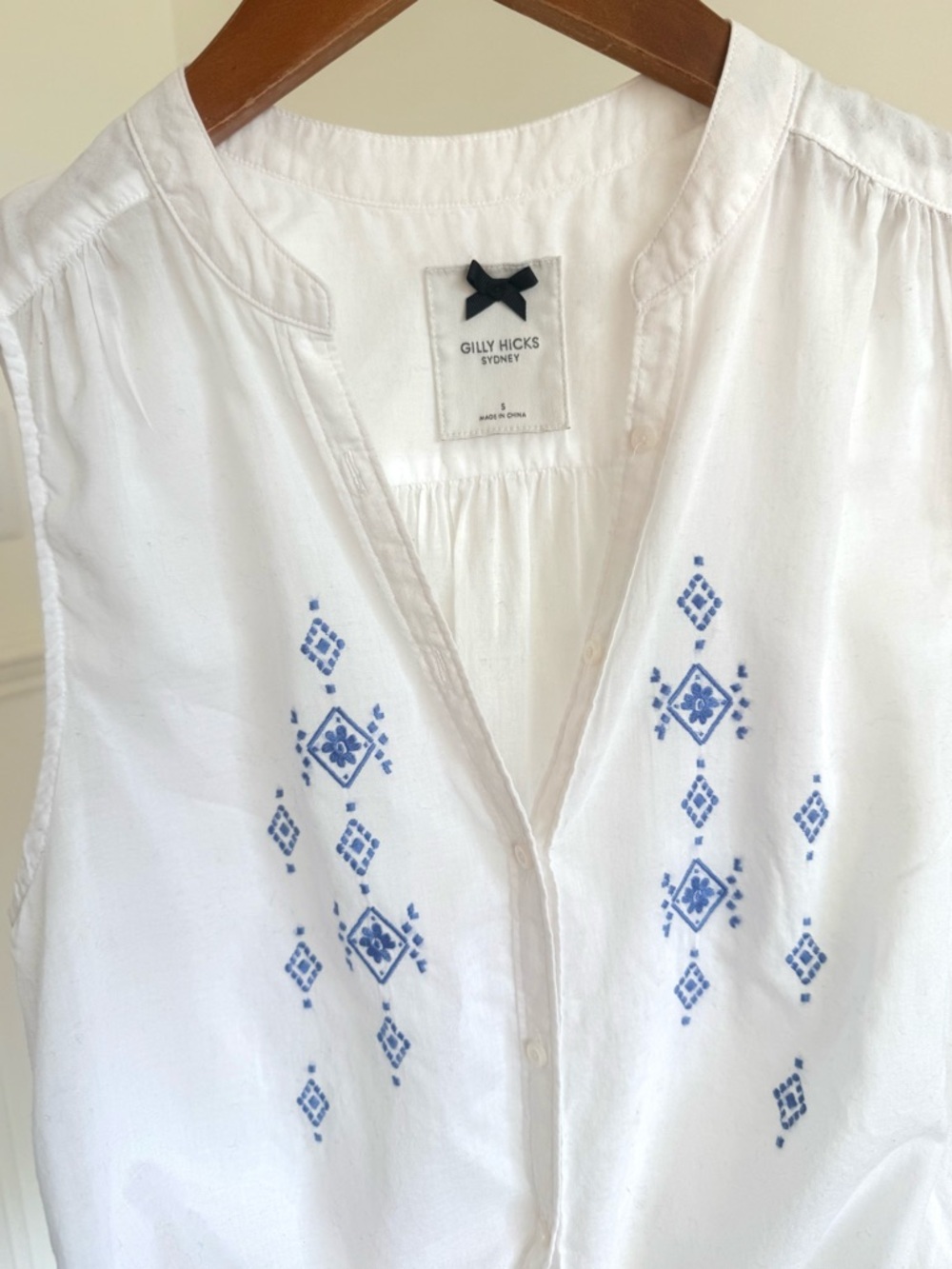 Gilly Hicks Shirt Sleeveless Tie-Front Tank Top Geometric Embroidery Size S - Picture 4 of 14
